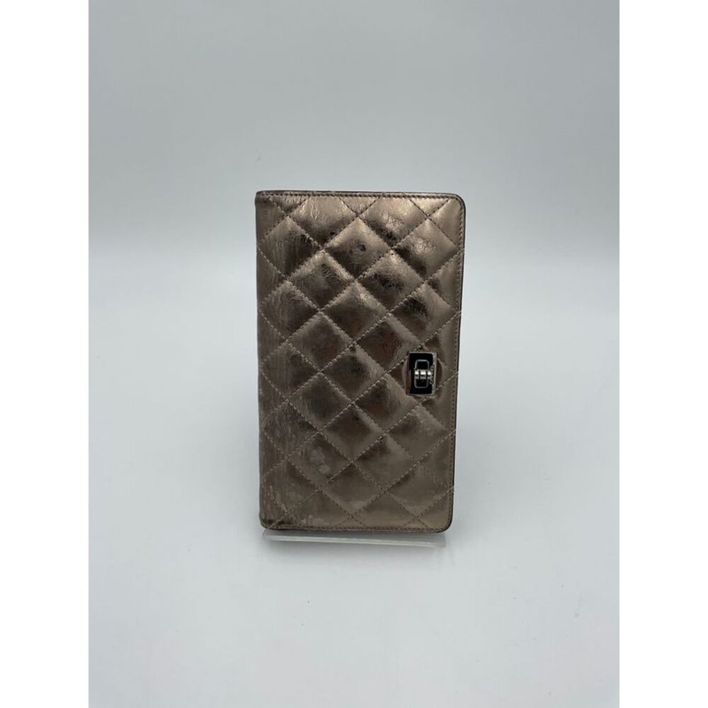 Chanel CHANEL Matèlassè Platinum Women's Wallet